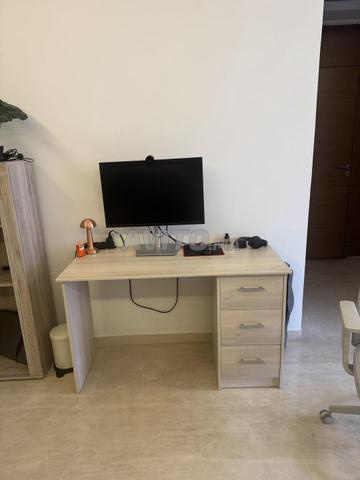 مكتب وكرسي عمل بحالة ممتازة - 2