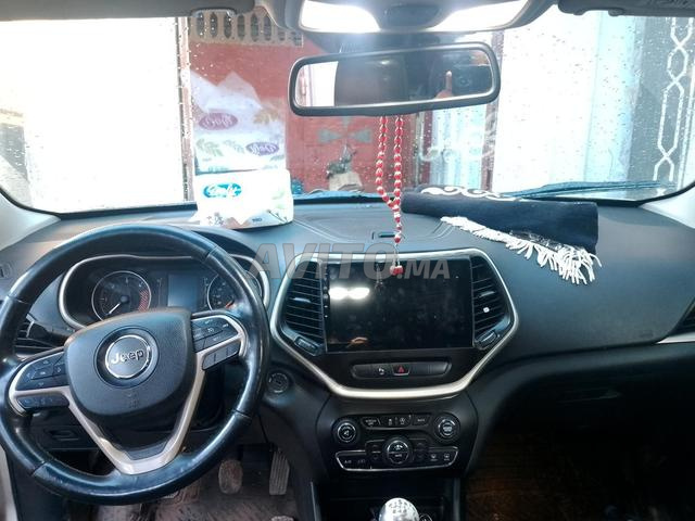 جيب شيروكي تريل هوك حالة ممتازة - 2