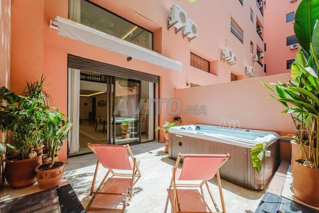 دوبلكس مع جاكوزي وسط مدينة جليز - 2