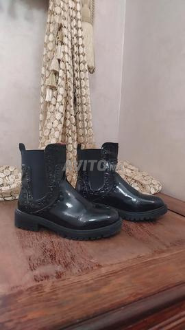 بوت نسائي أنيق باللون الأسود مستعمل 👢 - 2