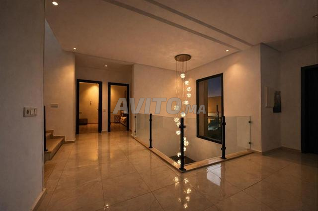 فيلا فاخرة لعطلاتكم