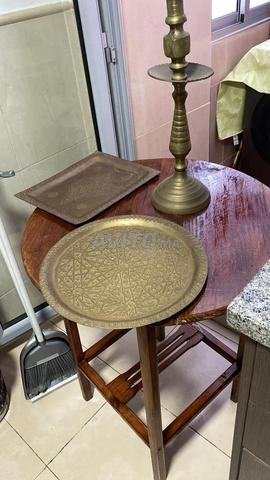 3 طوابل نحاس و خزانة نحاس و مسجلة - 2