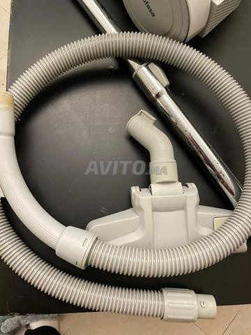 مكنسة يوفيزا - 2