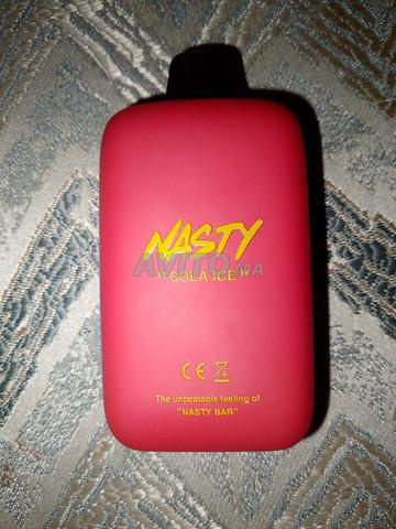 شيشة إلكترونية متبقي فيها 12000 سحبة