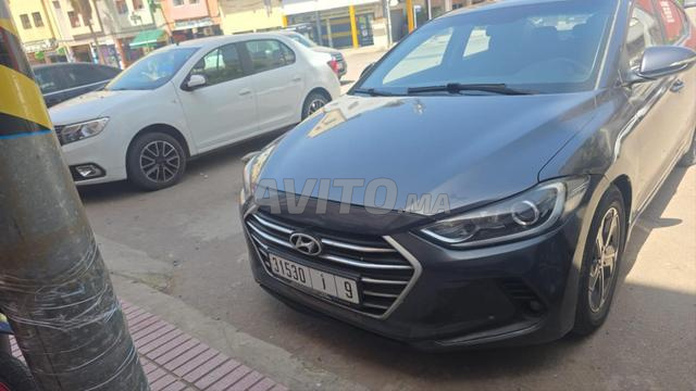 Hyundai Elantra Diesel Automatique 2019 - 2