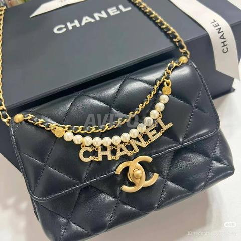 Sac femme de luxe avec accessoires