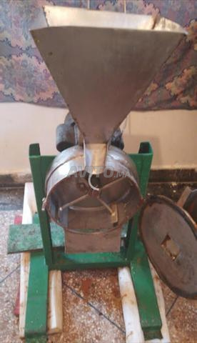 آلة طحن أملو واللوز احترافية بحالة ممتازة - 2