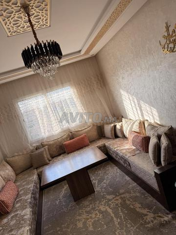 بيع صالون تقليدي كامل مع طاولة وسجادة