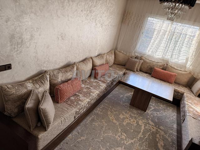 بيع صالون تقليدي كامل مع طاولة وسجادة - 2