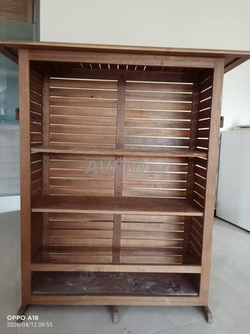 بار خشبي مع 4 كراسي مرتفعة للبيع - 2