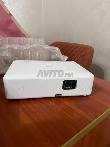 DATASHOW EPSON état neuf - 2