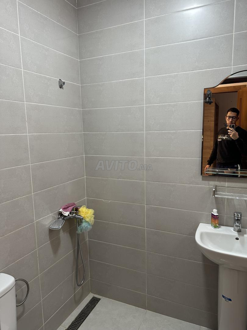 Appartement meublé à louer dans le quartier Shorouk dans un immeuble chic - image 3