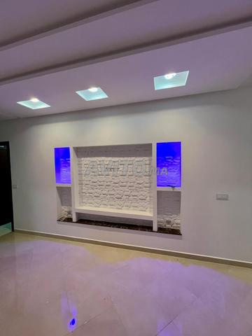 شقة فارغة للإيجار في حي الشروق بعمارة راقية - 2