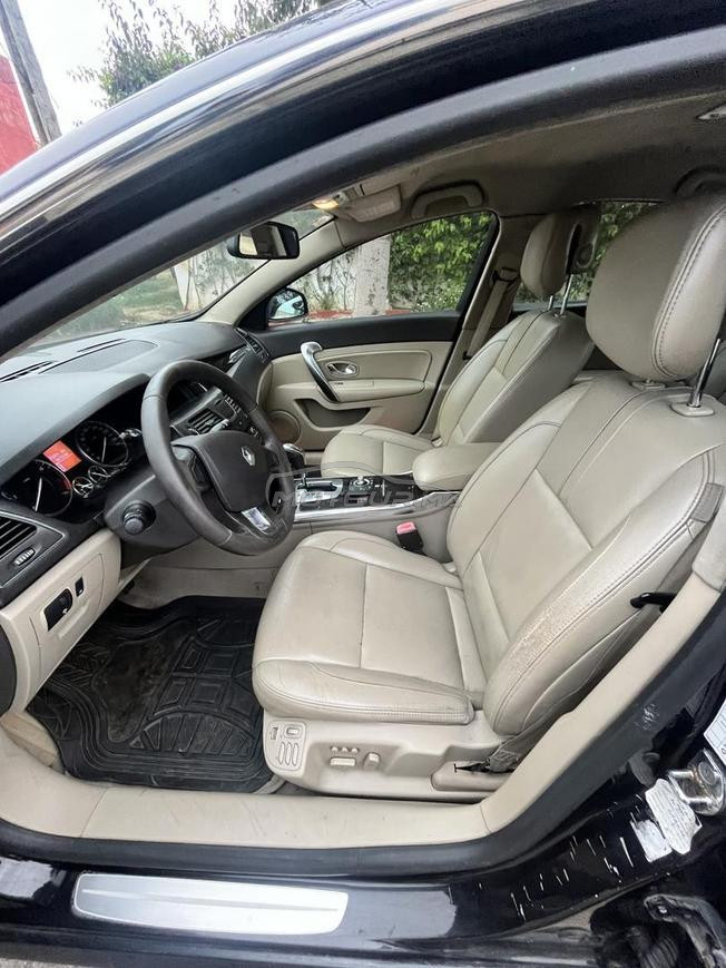 RENAULT LATITUDE 