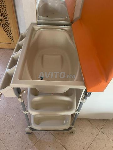 إنها طاولة تغيير الحفاضات مع حوض استحمام مدمج - 2