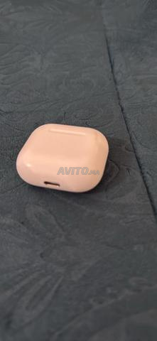 Apple AirPods version 4 - 2