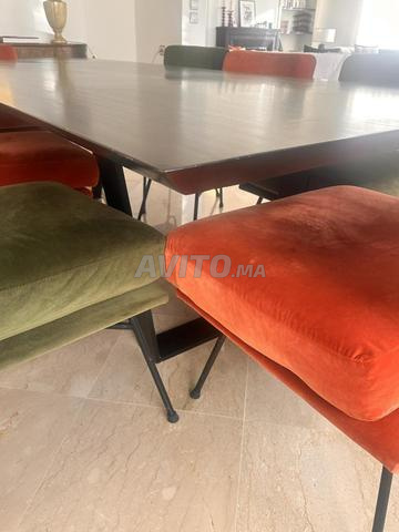 طاولة طعام و 8 كراسي - 2