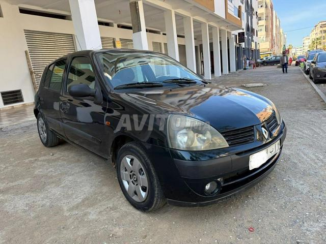 Renault Clio Essence Manuelle 2004 - 2