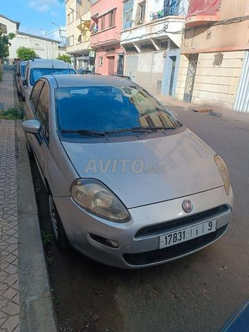 فيات بونتو ديزل يدوية 2012 بالدار البيضاء