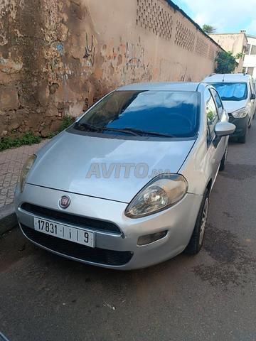 فيات بونتو ديزل يدوية 2012 بالدار البيضاء - 2