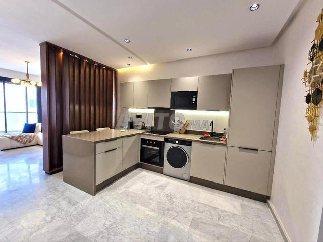 Studio meublé à louer - image 5