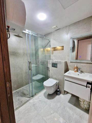 Studio meublé à louer - image 3