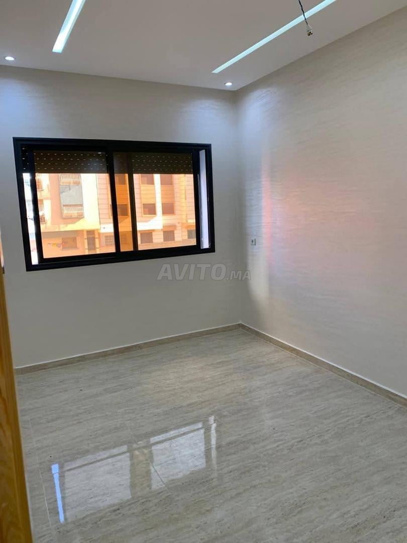 Appartement à louer - image 2