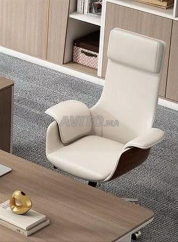 Ensemble de fauteuils de direction / vestiaire - 2