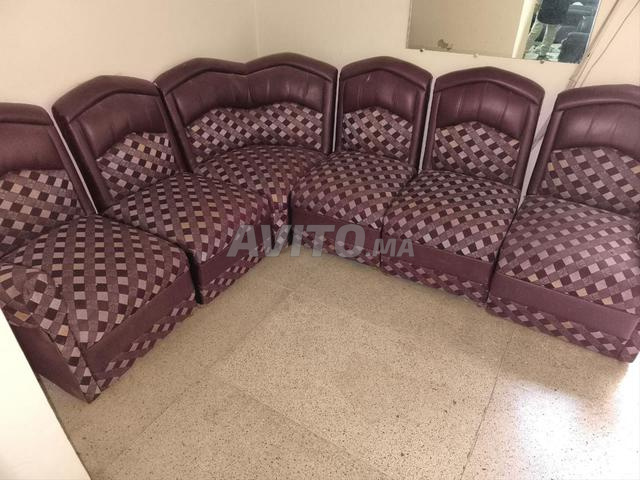 أريكة مستعملة للبيع