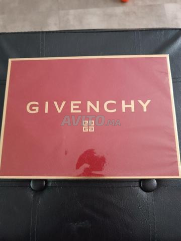 علبة جيفنشي عطر ومكياج - 2