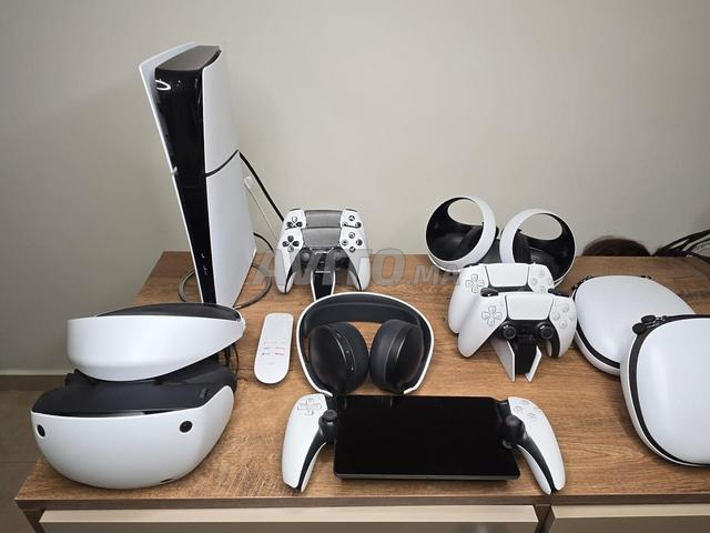 بلاي ستيشن 5 مع جميع ملحقاتها