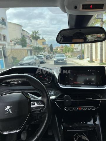 بيجو 208 ألور