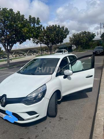 Clio 4. Occasion. 2ème main - 2