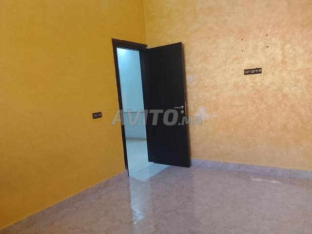 Appartement vide à louer - image 4