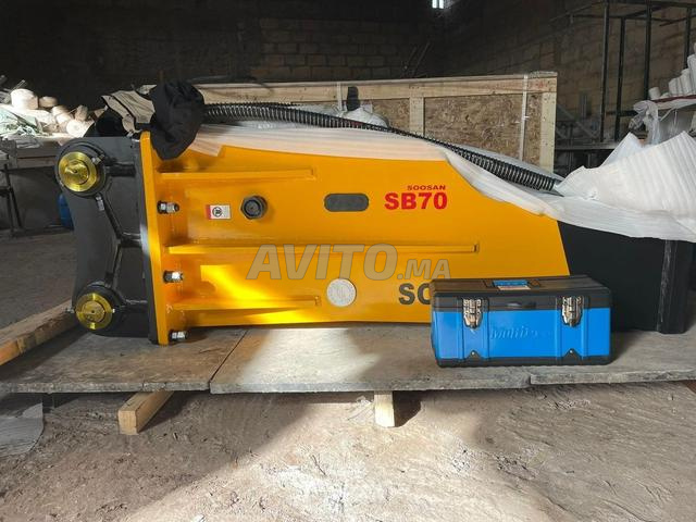 MARTEAU SOOSAN 1500 KG - 2