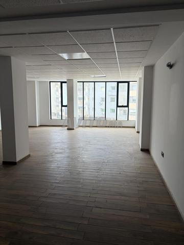 مكتب للإيجار أمام محطة القطار - 79م² - 2