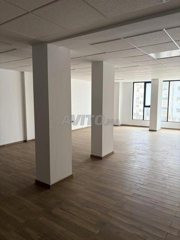 Bureau à louer en face de la gare de train - 79m²