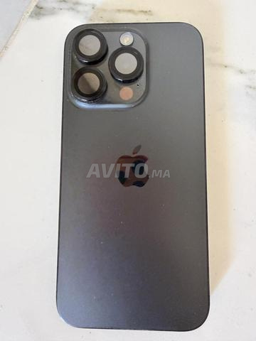 iPhone 15 Pro Noir Titane