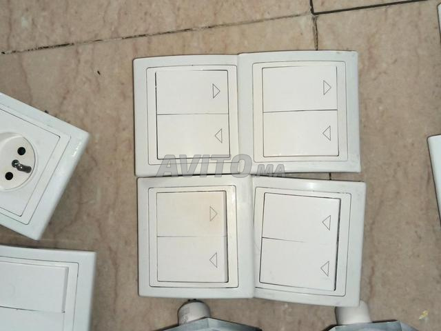 Spots LED avec équipement électrique - 2