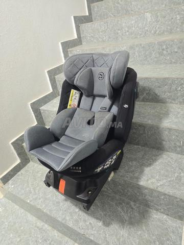 مقعد سيارة آيزو فيكس 360 بورباي