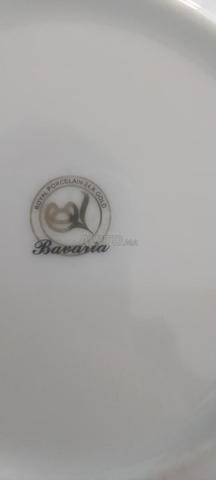 6 assiettes en porcelaine BAVARIA 24 carats or