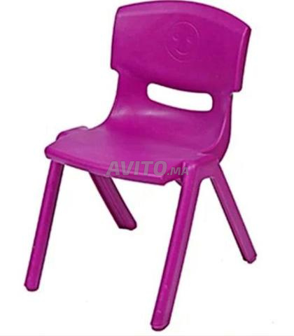 Chaise et table scolaire - 2