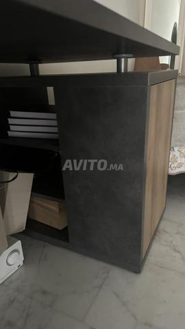 Bureau en excellent état - 2