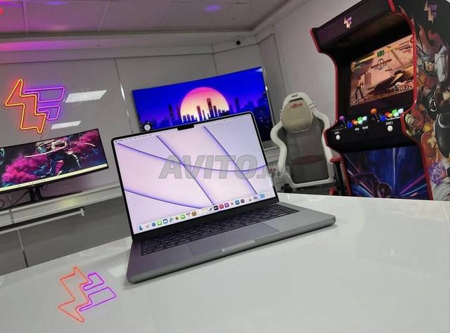 Macbook pro 14 m2 Pro 16Go ram 512Go ssd