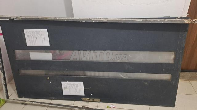 Porte d'immeuble en fer - 2