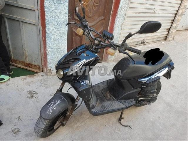 scooter Yamaha slider stunt standard 49Cc Mod 2010