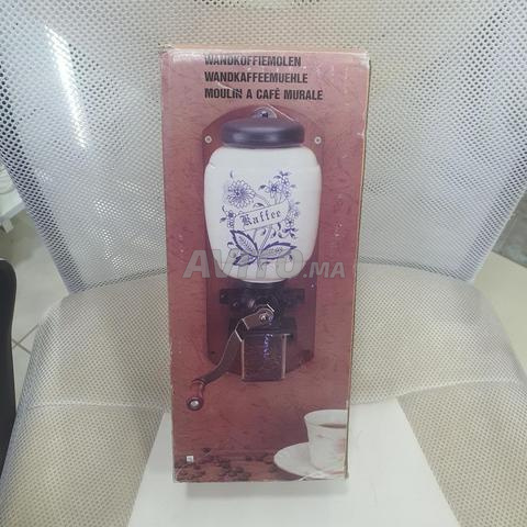 مطحنة قهوة يدوية جدارية (بحالة جديدة) - 2