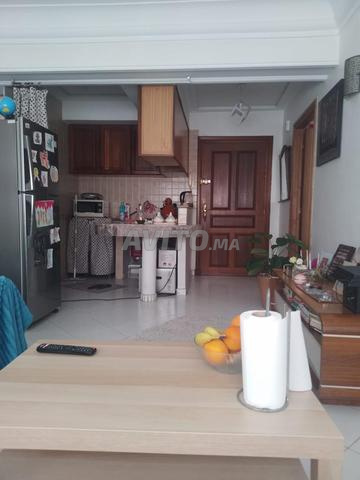 Studio vide ch salon balcon 50m2 à louer à Mers Sultan - image 3