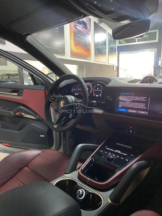 Porsche Cayenne Hybride Automatique 2025 à Tanger