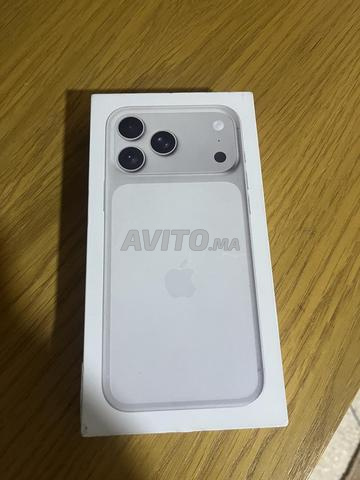 iPhone 17 Pro Max SIM